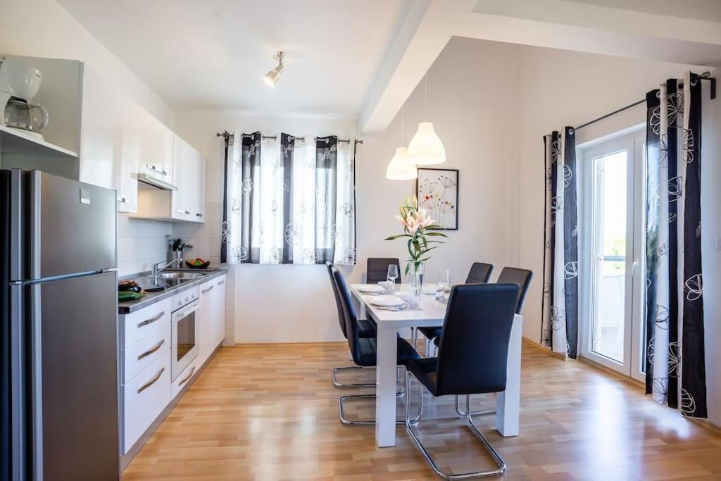 Apartments Punta Премантура Экстерьер фото